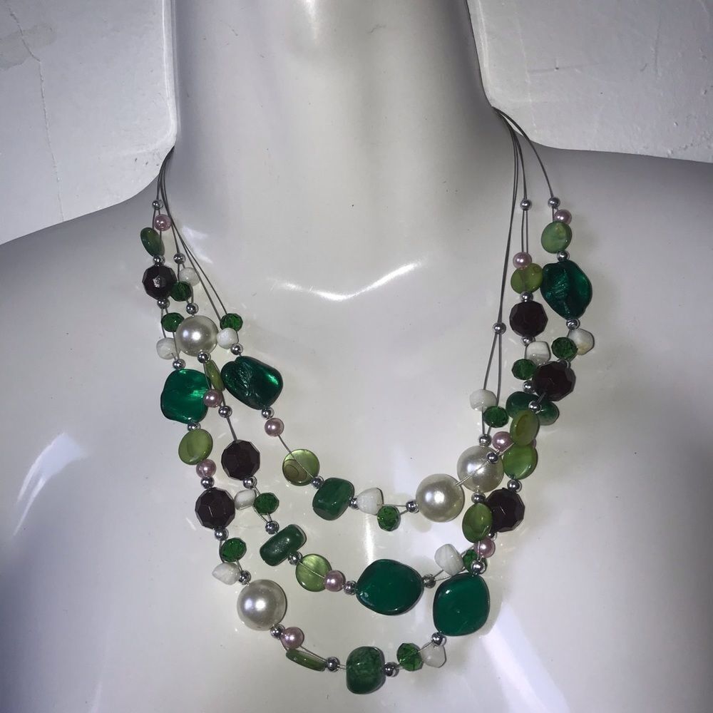 Silver and green crystal beads  necklace